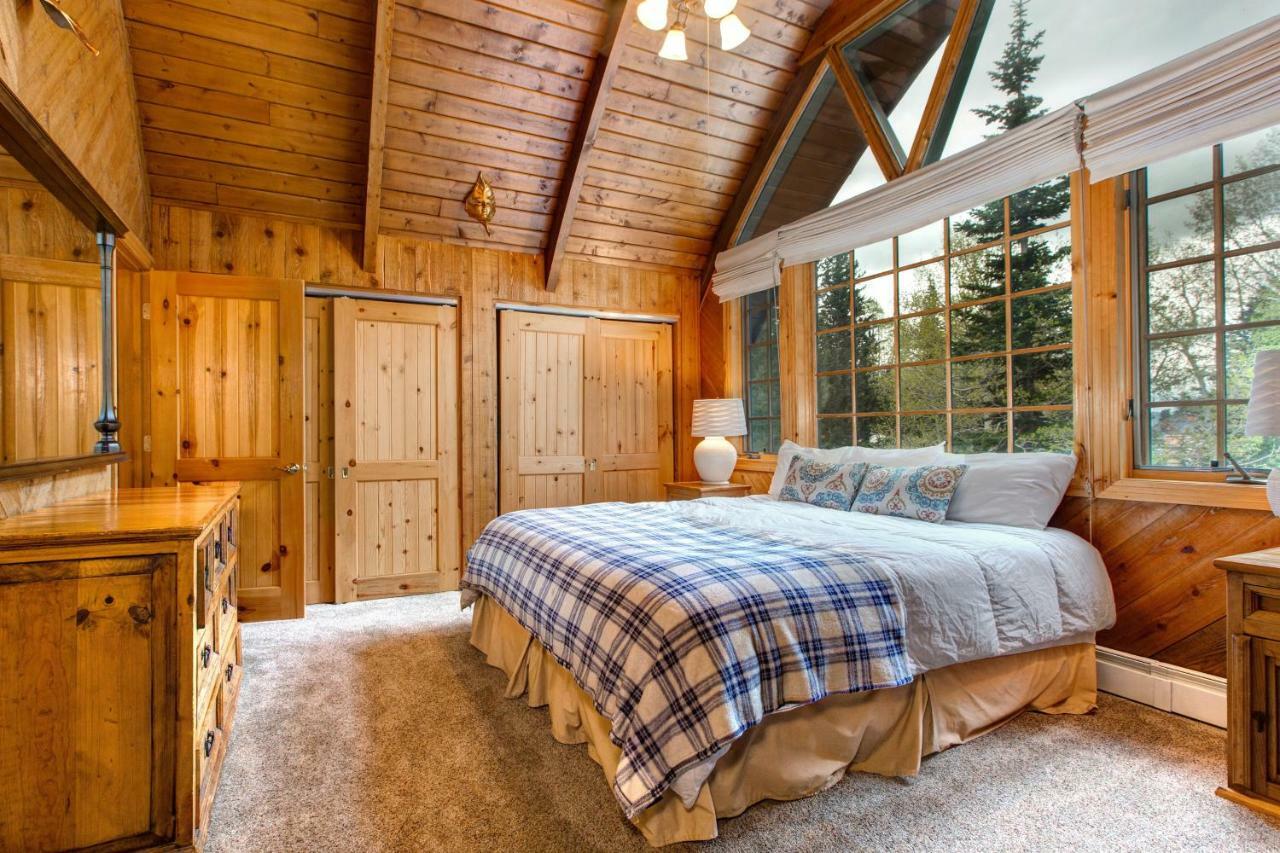 Creekside Chalet Alta Luaran gambar