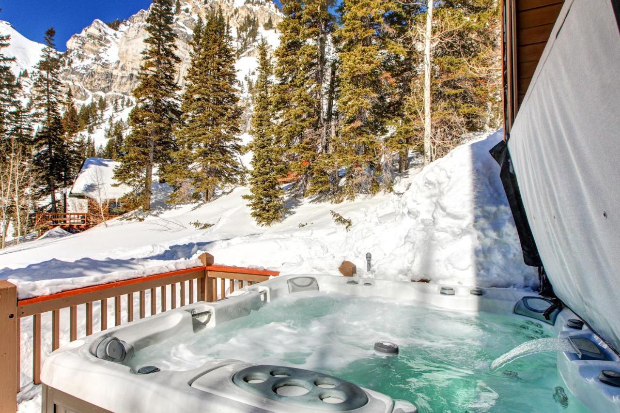 Creekside Chalet Alta Luaran gambar