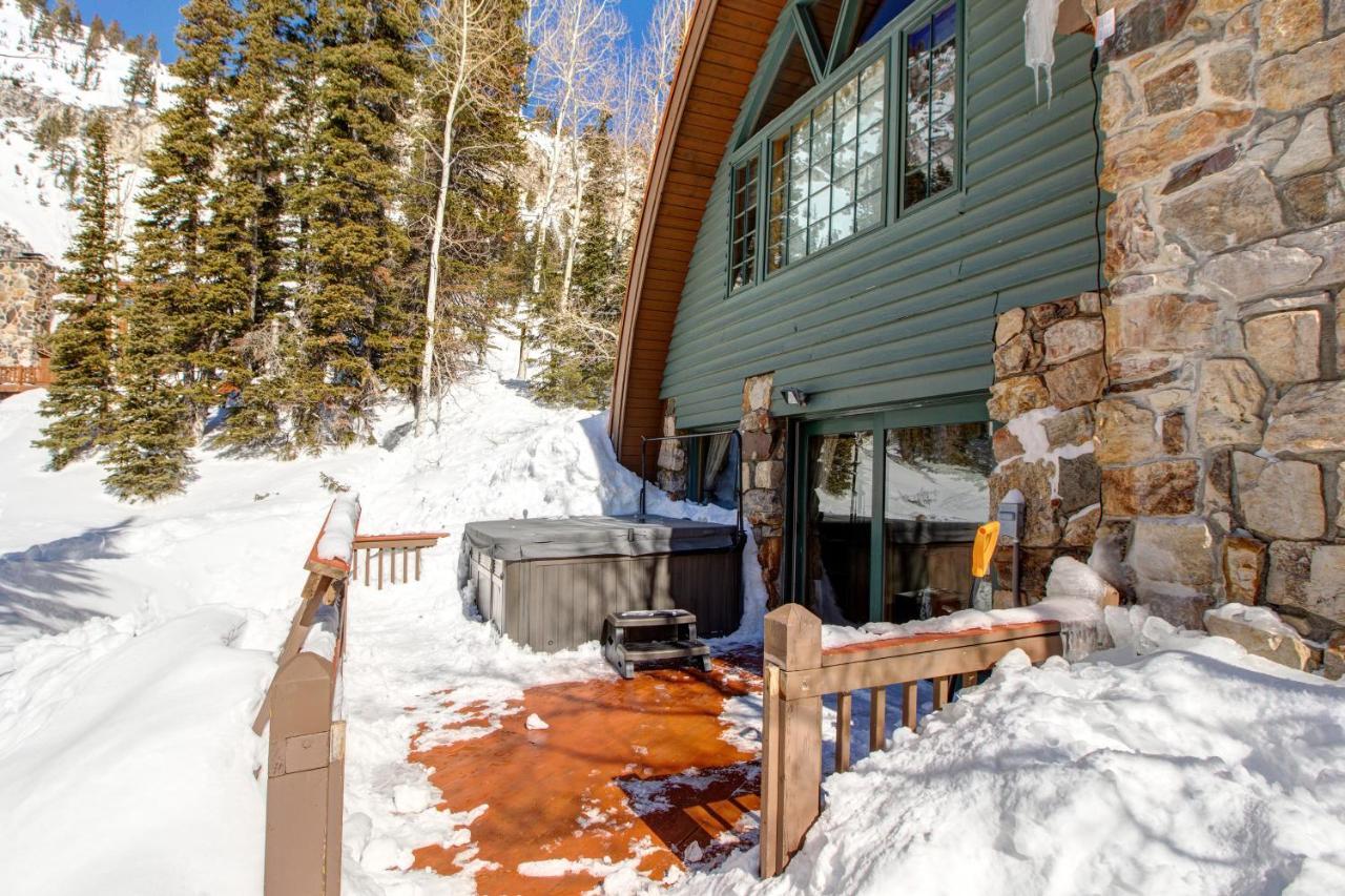 Creekside Chalet Alta Luaran gambar